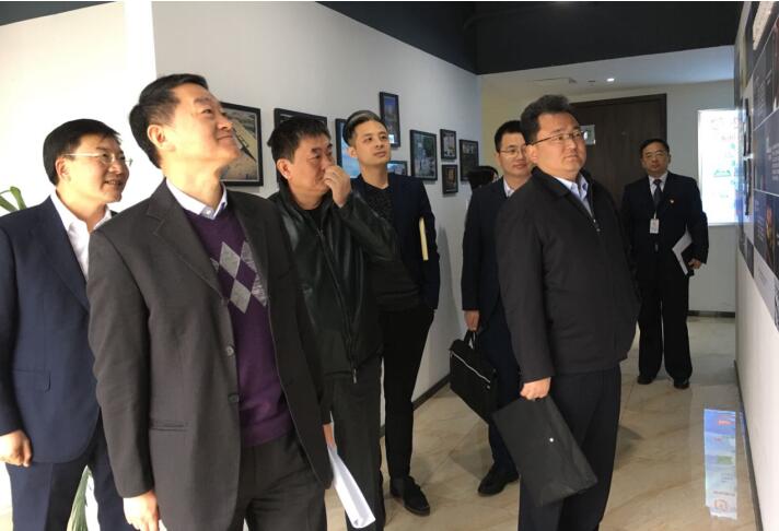集团党委书记、董事长任丁率队调研尊龙凯时商贸工作