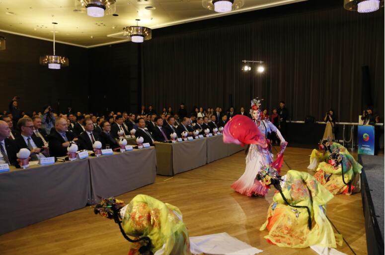 集团党委书记、董事长任丁率团赴荷兰、德国、以色列考察