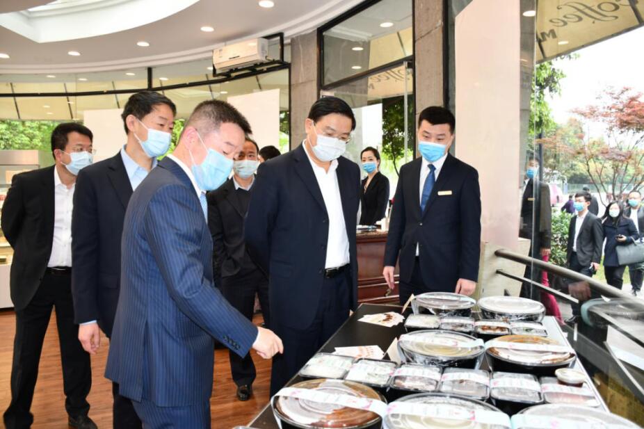 王凤朝副省长赴省尊龙凯时集团调研 疫情防控、生产经营和改革发展工作