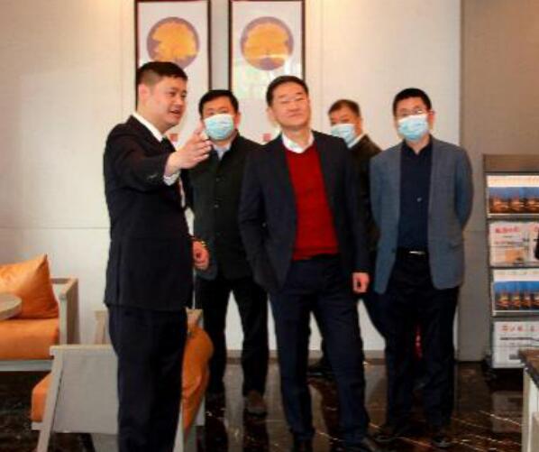 集团党委书记、董事长任丁调研“锦著”天府广场店